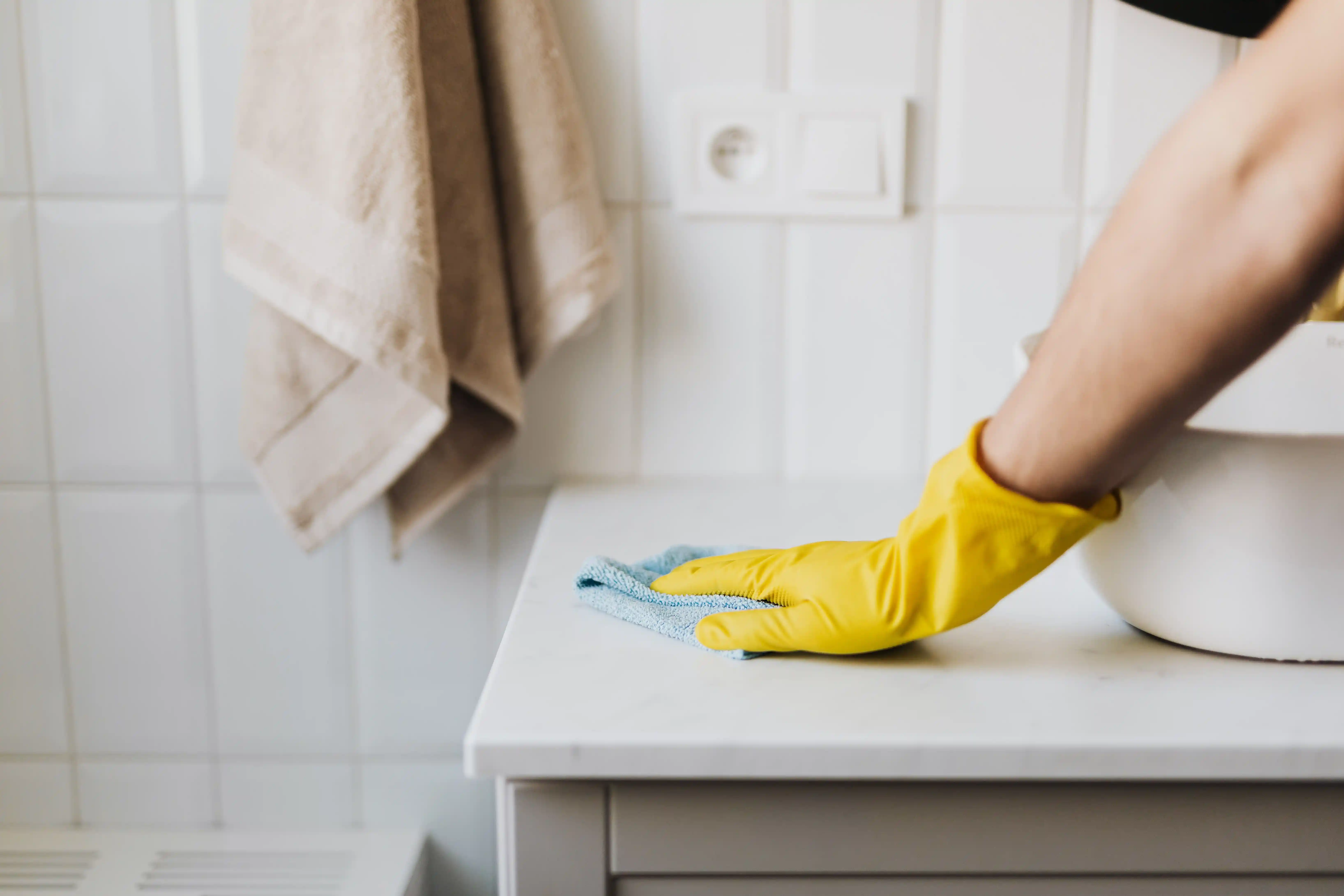 Kitchen & Bathroom Cleaning